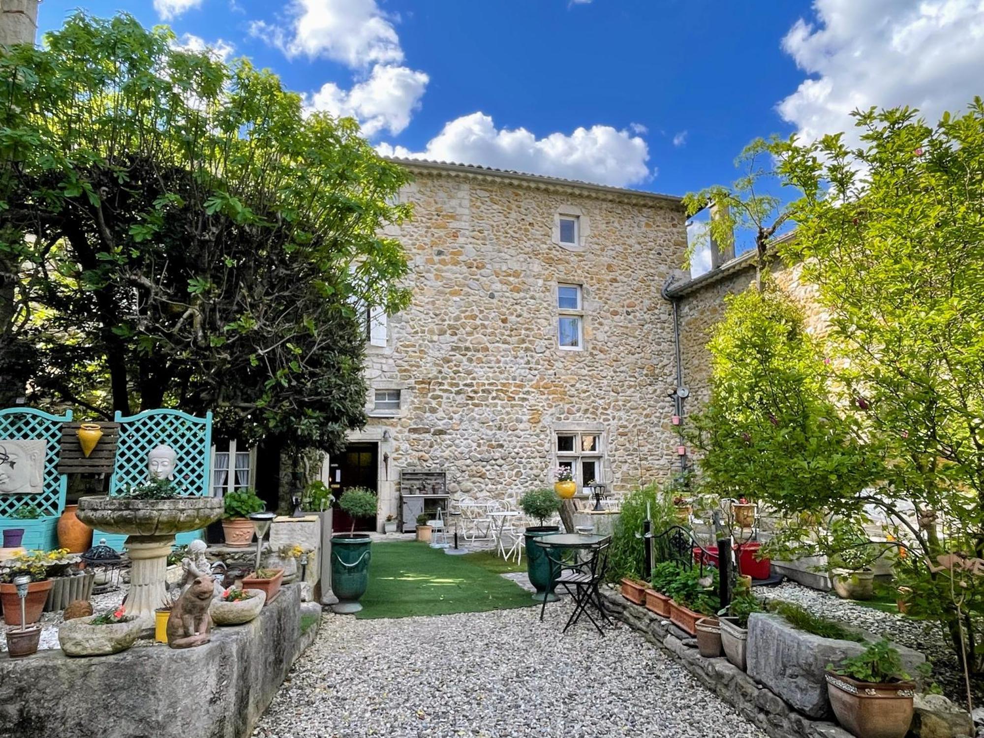 Le Manoir Du Raveyron Hotel Vallon-Pont-d'Arc Luaran gambar